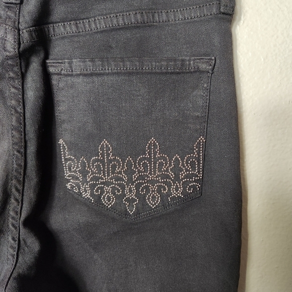 NYDJ Petite Straight Fit Brown Fleur De Lis Embellished Pocket Jeans-Size 6P NWT - Picture 6 of 12